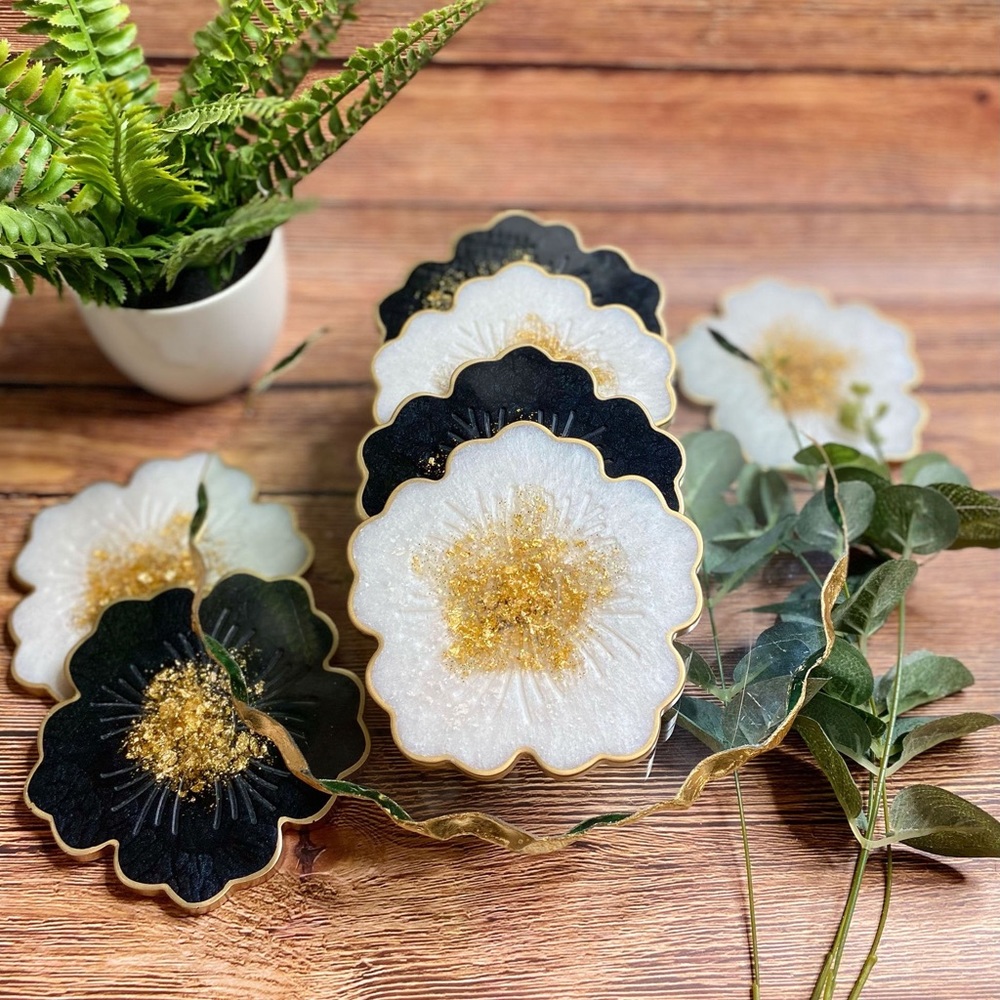 Black and White Flower Coaster Set - Picture 2 of 10